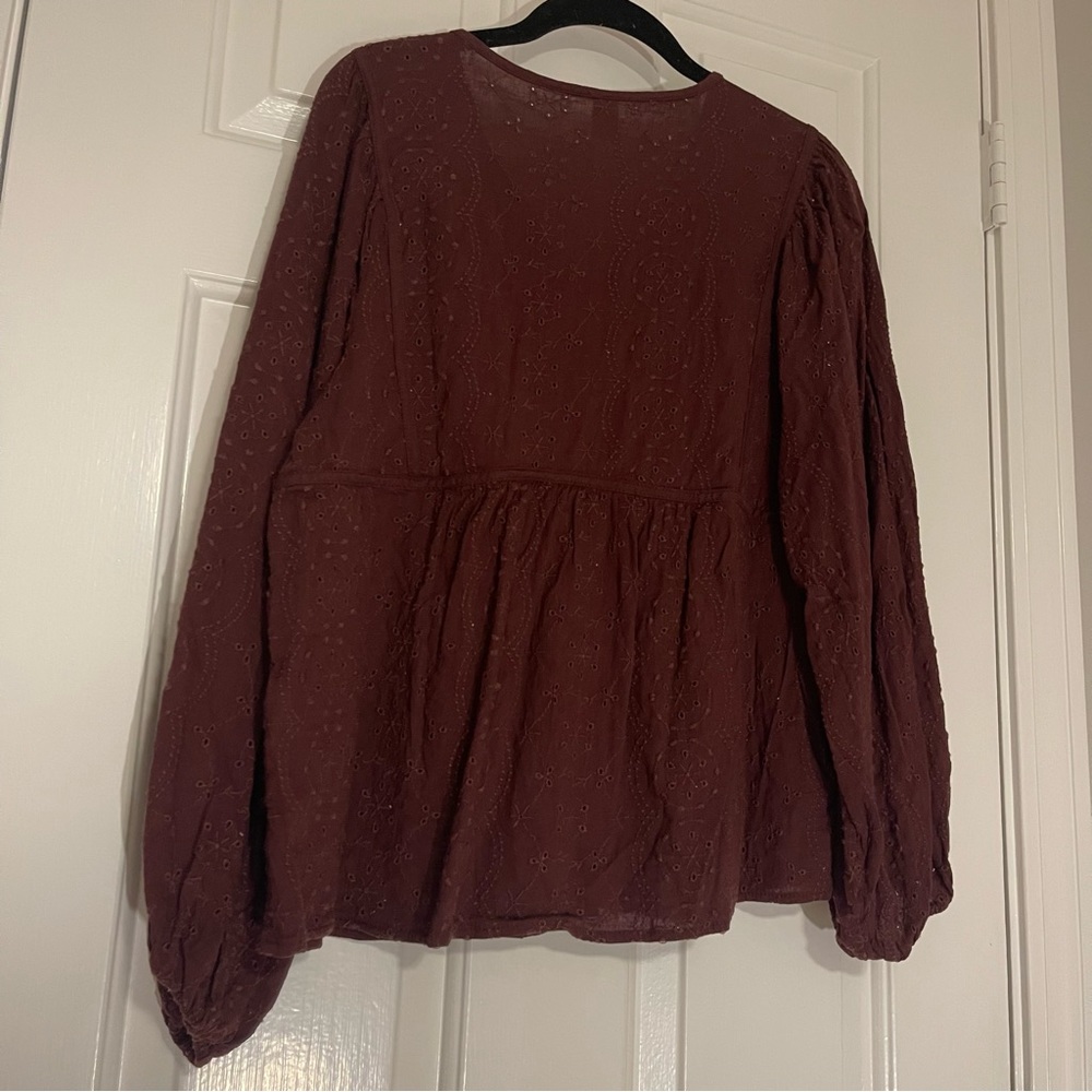 Old Navy burgundy eyelet long sleeve blouse - Picture 5 of 15